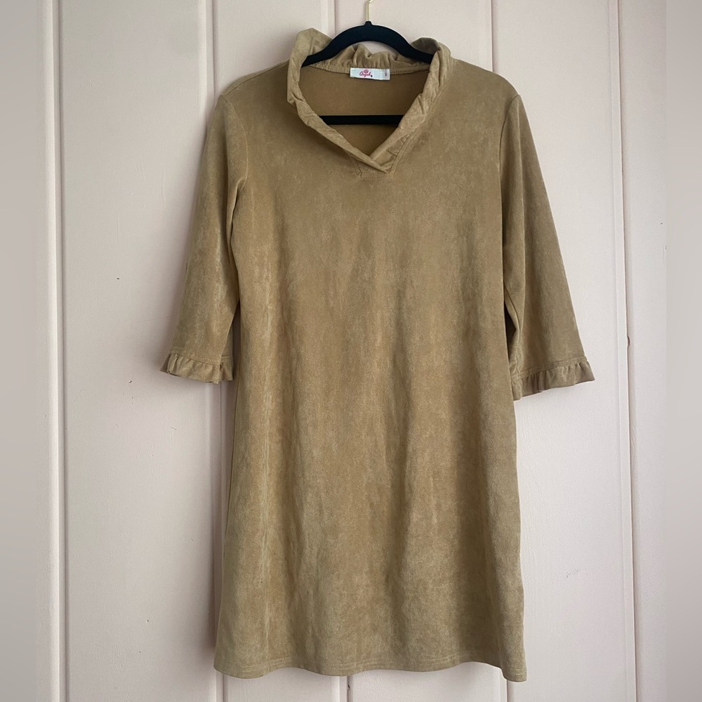 Tan Ultra Suede Ruffle Collar Dress szS